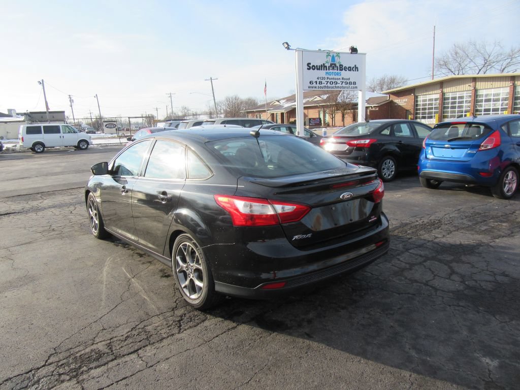 Used 2014 Ford Focus SE w/ Equipment Group 201A FWD image 7