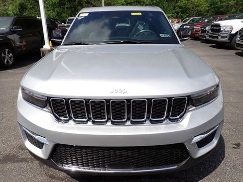 New 2025 Jeep Grand Cherokee Limited image 10