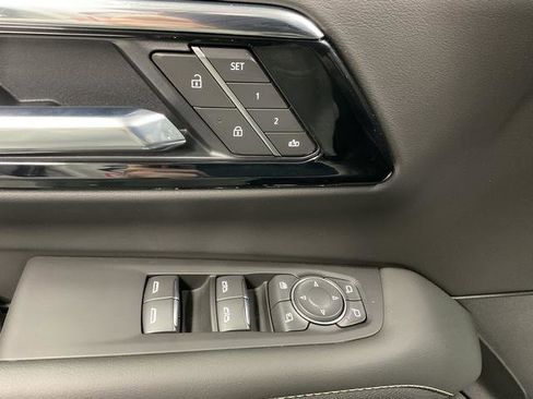 New 2026 Chevrolet Suburban Premier w/ Sun And Tow Package AWD/4WD image 19