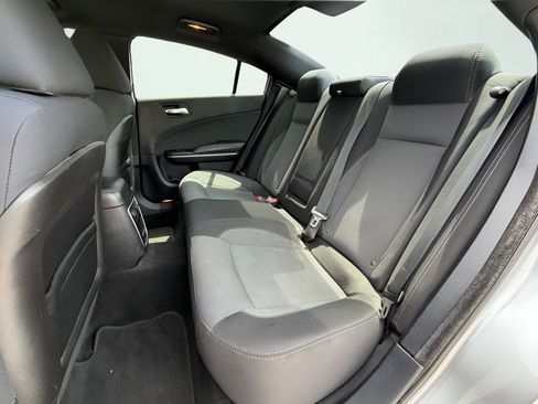 Used 2016 Dodge Charger SE w/ Popular Equipment Group RWD image 29