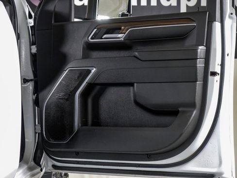 Used 2024 Chevrolet Silverado 3500 LT w/ Convenience Package image 35