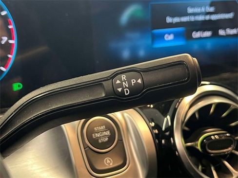 Used 2022 Mercedes-Benz GLB 250 4MATIC image 23