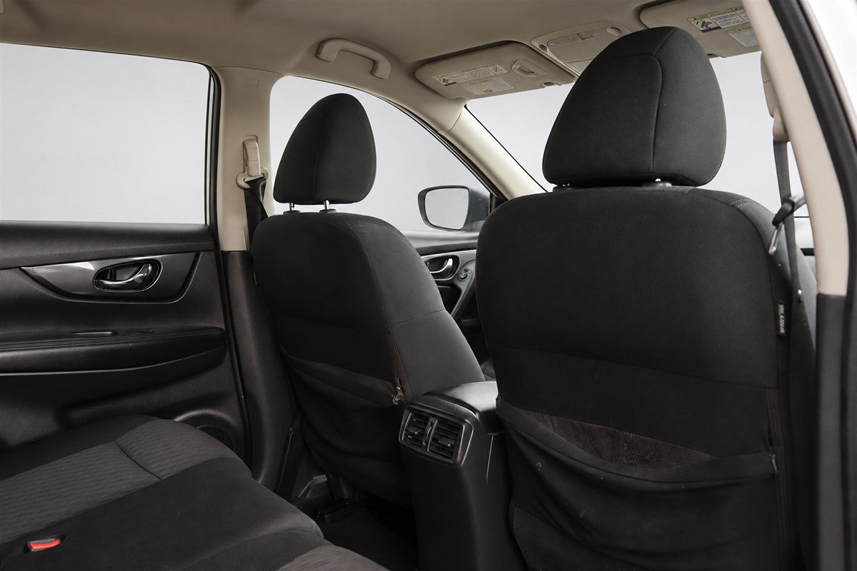 Used 2017 Nissan Rogue SV FWD image 15