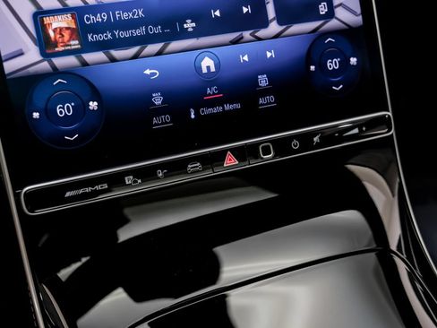 Used 2024 Mercedes-Benz S 63 AMG S w/ Carbon Fiber Exterior Package image 34