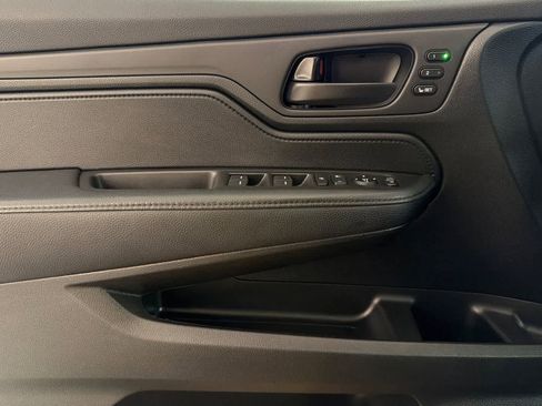 Used 2023 Honda Odyssey Sport image 12