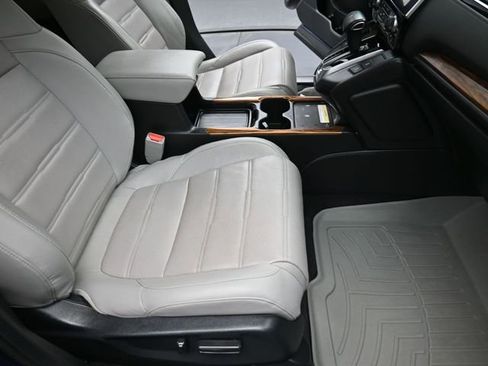 Used 2020 Honda CR-V Touring image 27
