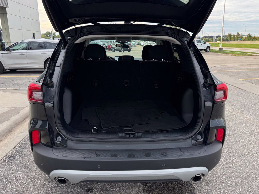 Used 2023 Ford Escape Active w/ Tech Pack #2 AWD/4WD image 43