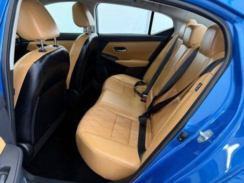 Used 2022 Nissan Sentra SV w/ SV Premium Package FWD image 16
