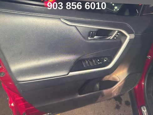 Used 2020 Toyota RAV4 Limited image 15