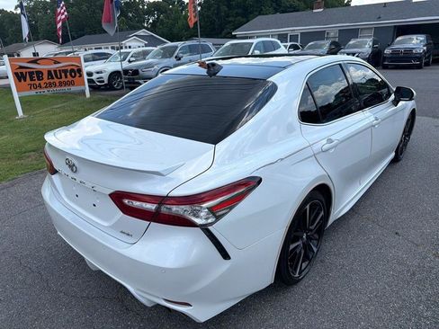 Used 2018 Toyota Camry XSE FWD image 12