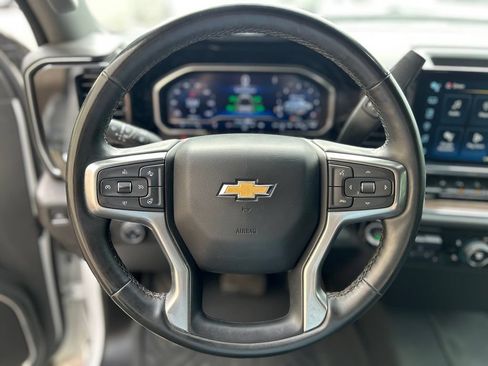 Used 2024 Chevrolet Silverado 1500 LT AWD/4WD image 19