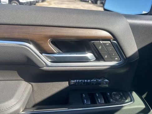New 2026 Chevrolet Silverado 1500 High Country w/ Technology Package AWD/4WD image 13