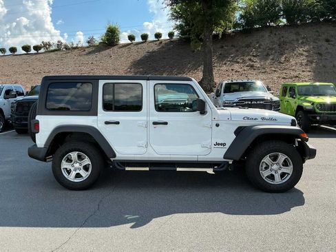 Used 2023 Jeep Wrangler Unlimited Sport AWD/4WD image 6
