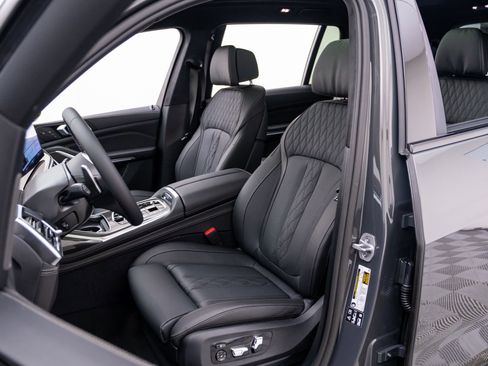 New 2026 BMW X7 M60i AWD/4WD image 17