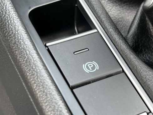 Used 2025 Volkswagen Jetta S FWD image 37