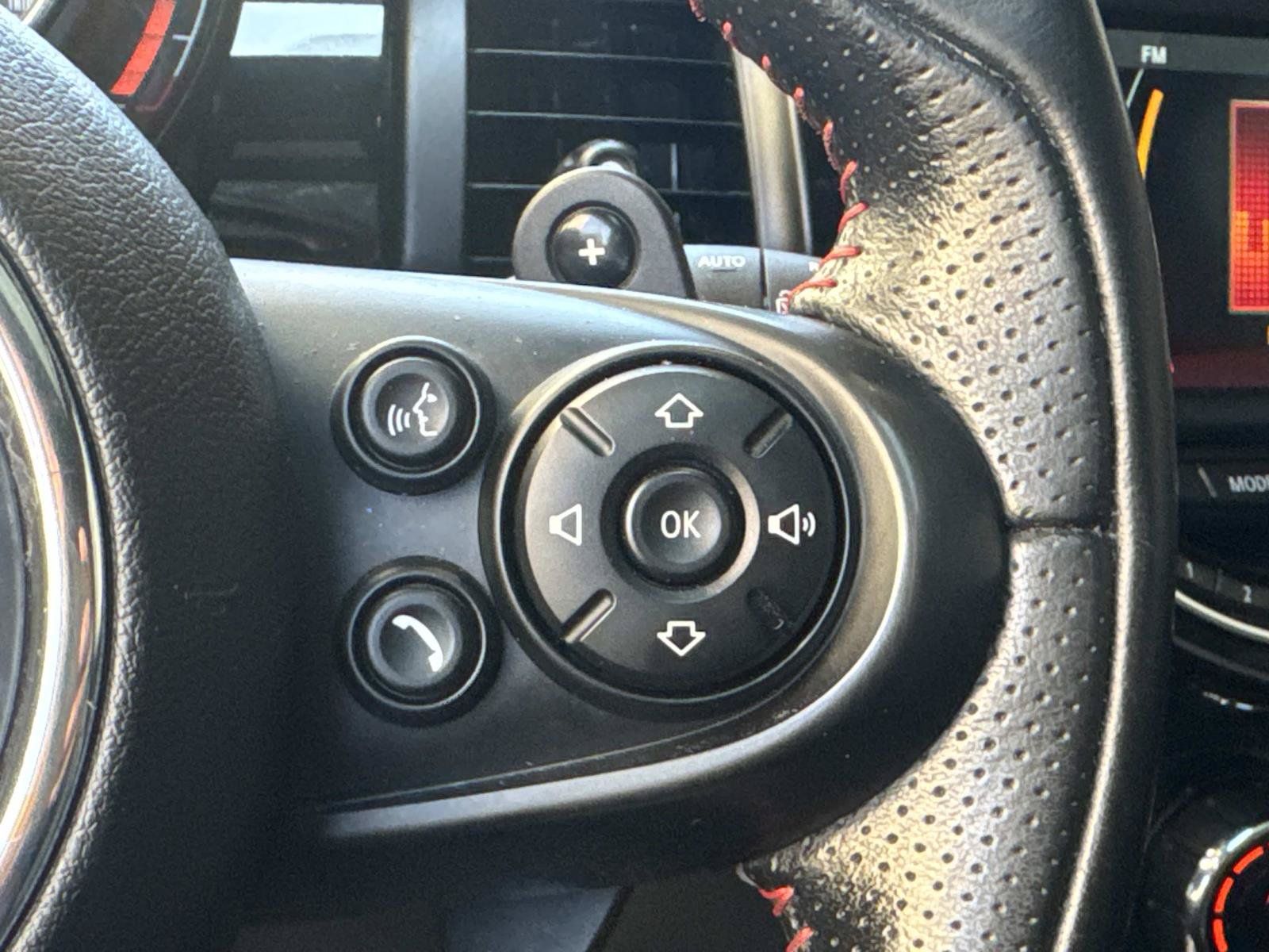 Used 2019 MINI Cooper S w/ Signature Upholstery Package FWD image 13