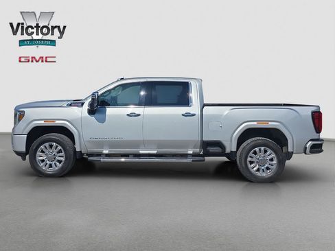 Used 2023 GMC Sierra 3500 Denali AWD/4WD image 6