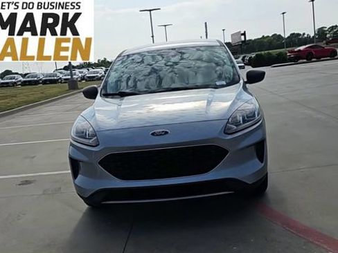 Used 2022 Ford Escape SE FWD image 3