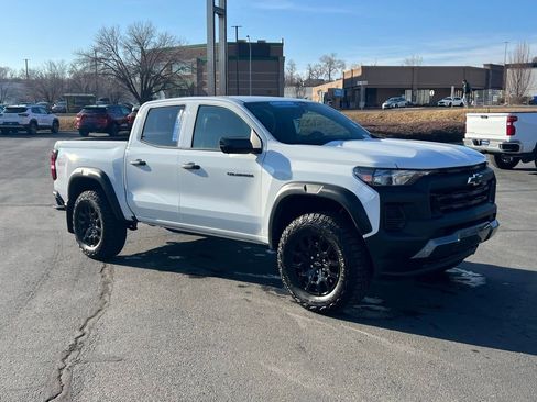 Certified 2025 Chevrolet Colorado Trail Boss AWD/4WD image 4