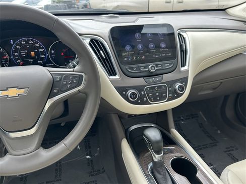 Used 2024 Chevrolet Malibu LT image 18