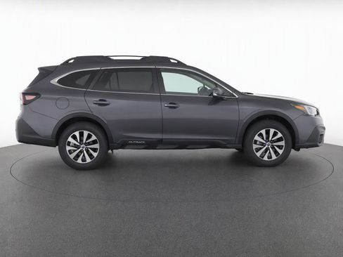 Used 2022 Subaru Outback Premium AWD/4WD image 8