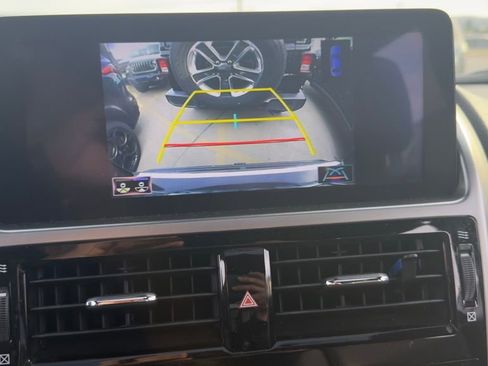 Used 2023 Lexus GX 460 Premium w/ Premium Plus Package image 10