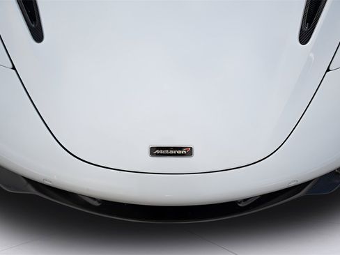 Used 2018 McLaren 720S image 23