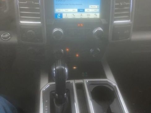 Used 2016 Ford F150 Lariat w/ Equipment Group 502A Luxury image 7