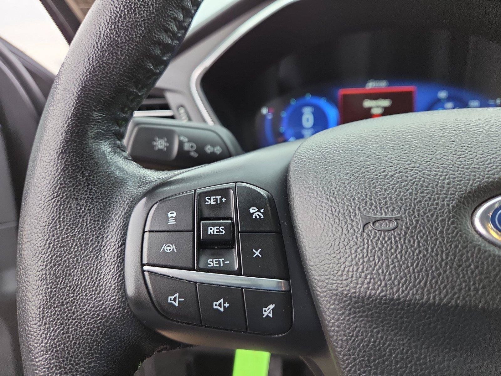 Used 2020 Ford Escape Titanium AWD/4WD image 15