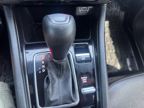 Used 2025 Jeep Compass Latitude AWD/4WD image 18