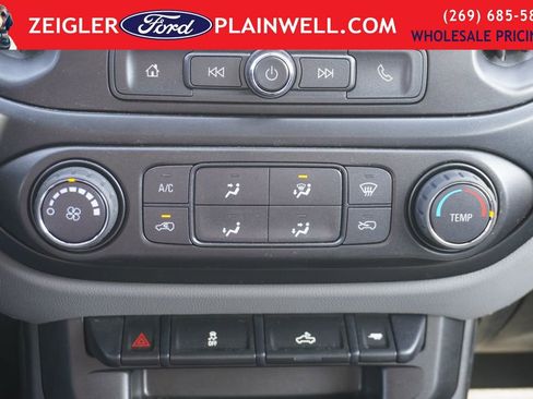 Used 2022 Chevrolet Colorado W/T image 19