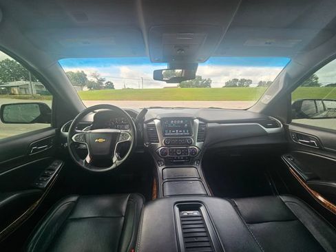 Used 2019 Chevrolet Tahoe Premier w/ RST 6.2L Performance Edition AWD/4WD image 12