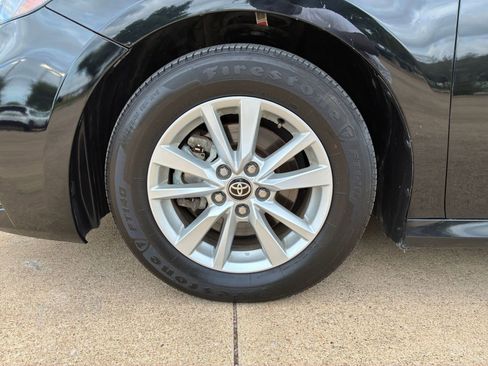 Used 2025 Toyota Camry LE image 33