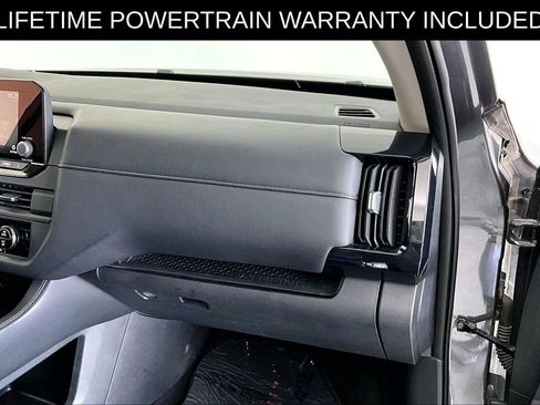 Used 2024 Nissan Pathfinder S AWD/4WD image 20