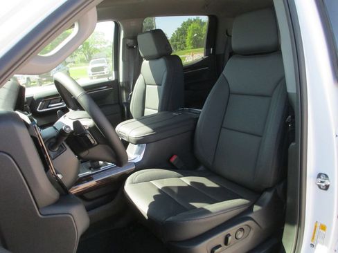 New 2026 GMC Sierra 1500 Elevation w/ Elevation Premium Package AWD/4WD image 16