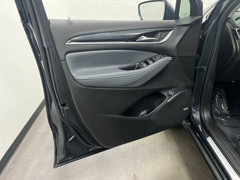 Used 2020 Buick Enclave Essence w/ Sound and Sites Package image 12