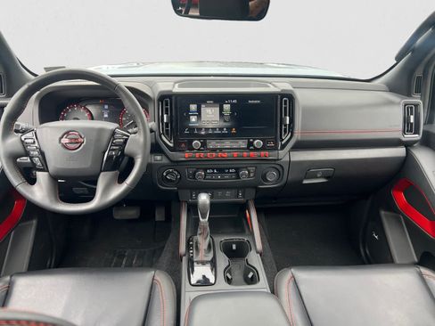 Certified 2025 Nissan Frontier PRO-4X w/ Pro Premium Package AWD/4WD image 12