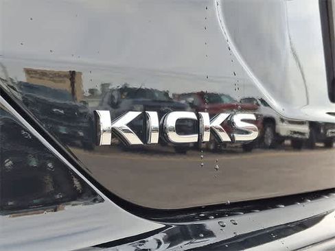 Used 2024 Nissan Kicks SV image 35