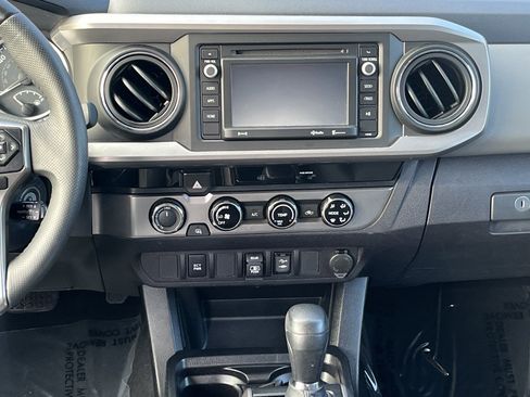 Used 2018 Toyota Tacoma SR5 image 20