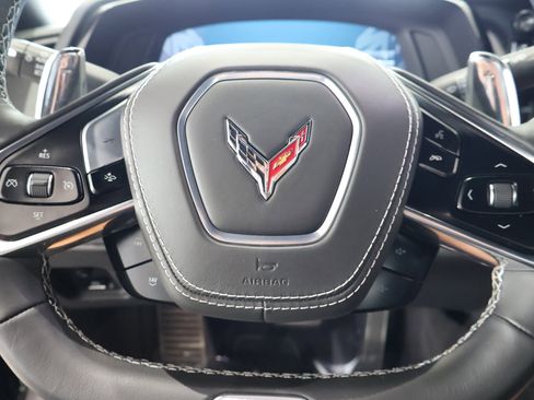 Used 2025 Chevrolet Corvette Z06 image 17