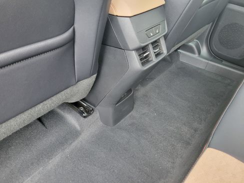 New 2026 Chevrolet Equinox ACTIV w/ Convenience Package III FWD image 35