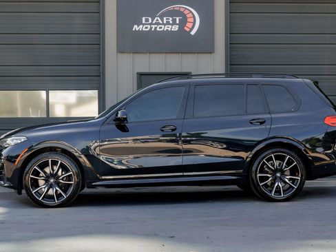 Used 2021 BMW X7 xDrive40i w/ M Sport Package AWD/4WD image 4