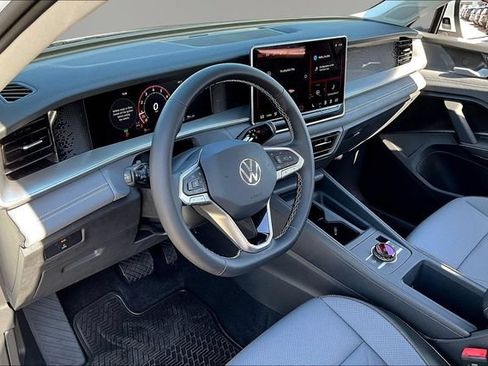 New 2026 Volkswagen Tiguan SE AWD/4WD image 7