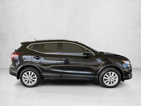 Used 2021 Nissan Rogue Sport SV FWD image 4