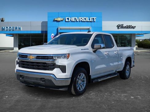 Used 2023 Chevrolet Silverado 1500 LT image 1