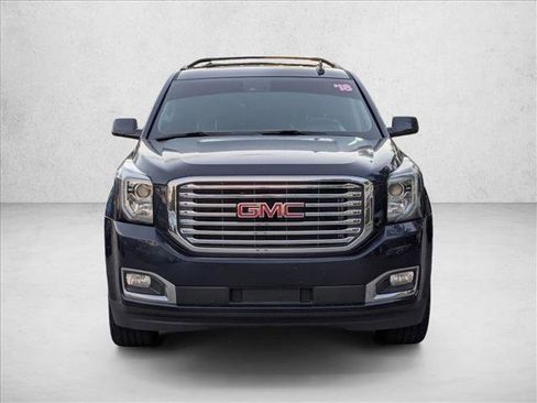 Used 2018 GMC Yukon SLT w/ Premium Edition image 2