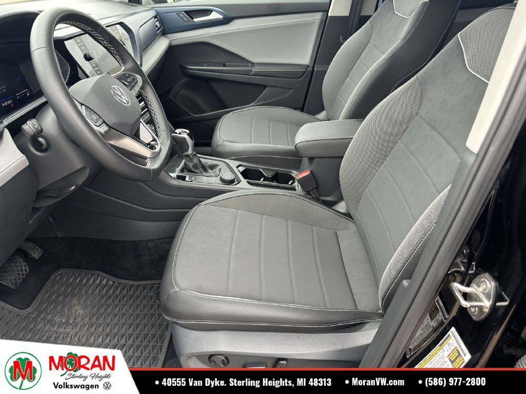 Certified 2024 Volkswagen Taos SE AWD/4WD image 18