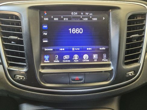 Used 2016 Chrysler 200 Limited w/ Convenience Group FWD image 25
