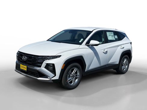 New 2026 Hyundai Tucson SE FWD image 1