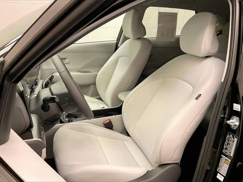 Certified 2025 Hyundai Kona SEL image 16